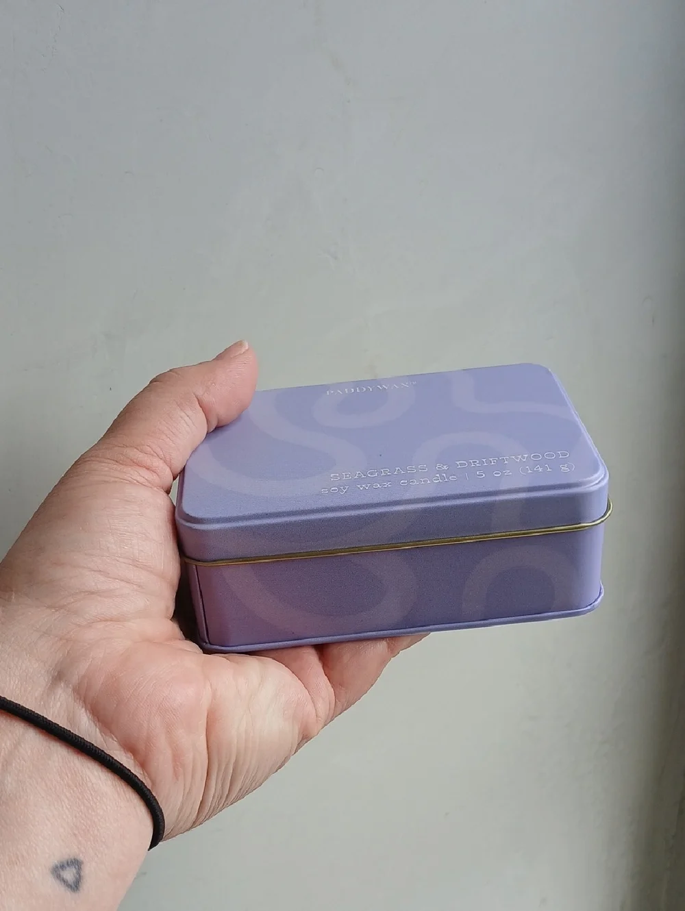 NEW Paddywax Seagrass & Driftwood Soy Wax Candle Tin - Lavender